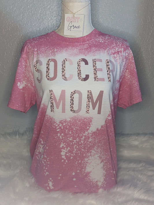 SOCCER MOM - Gildan Pink Medium